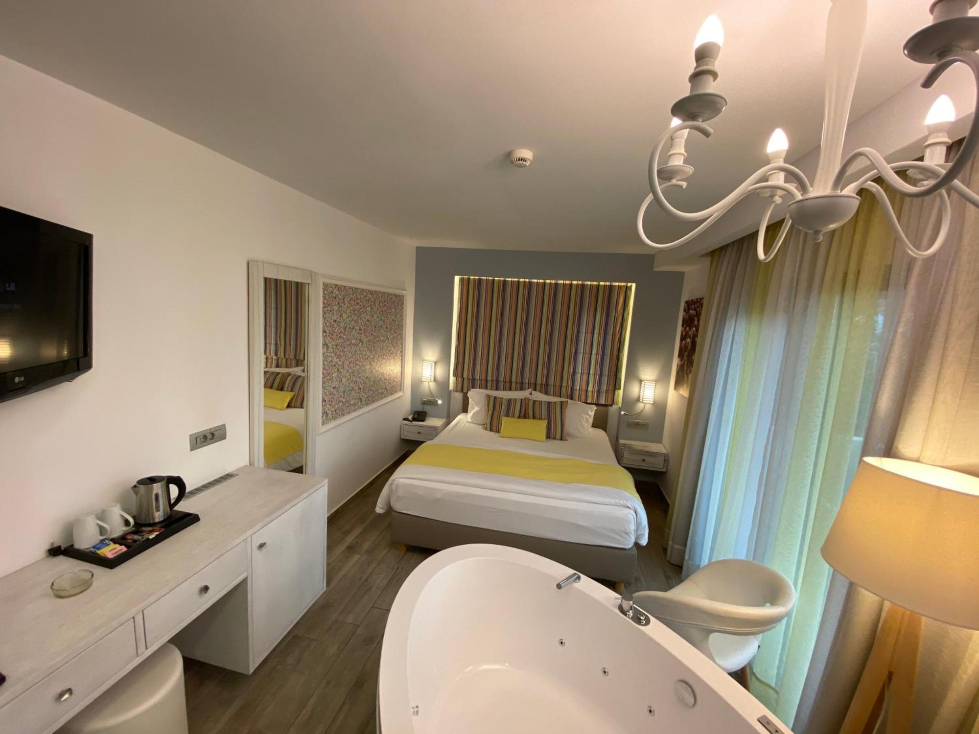 Kyknos Beach Hotel & Bungalows Malia Eksteriør bilde